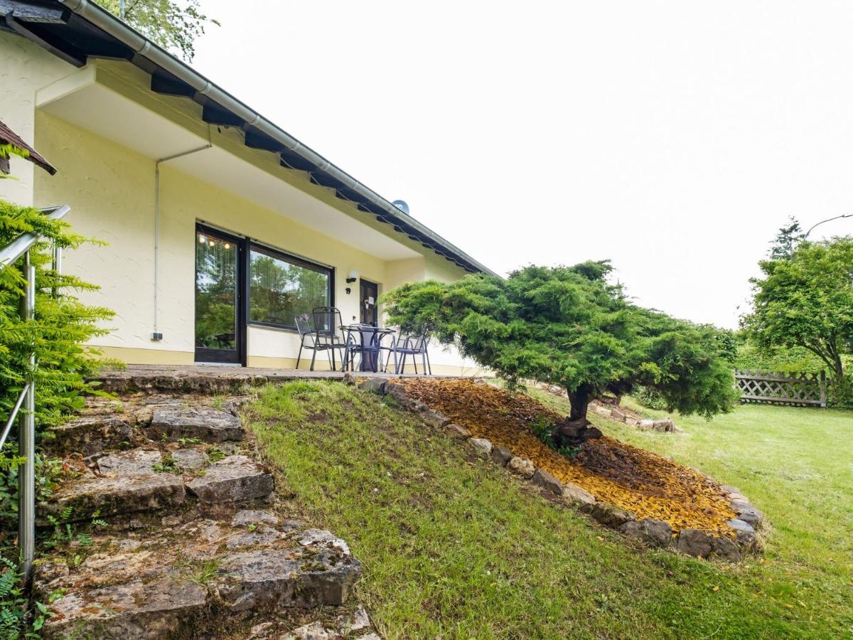 Idyllic Bungalow In Feusdorf With Forest View Chambre photo